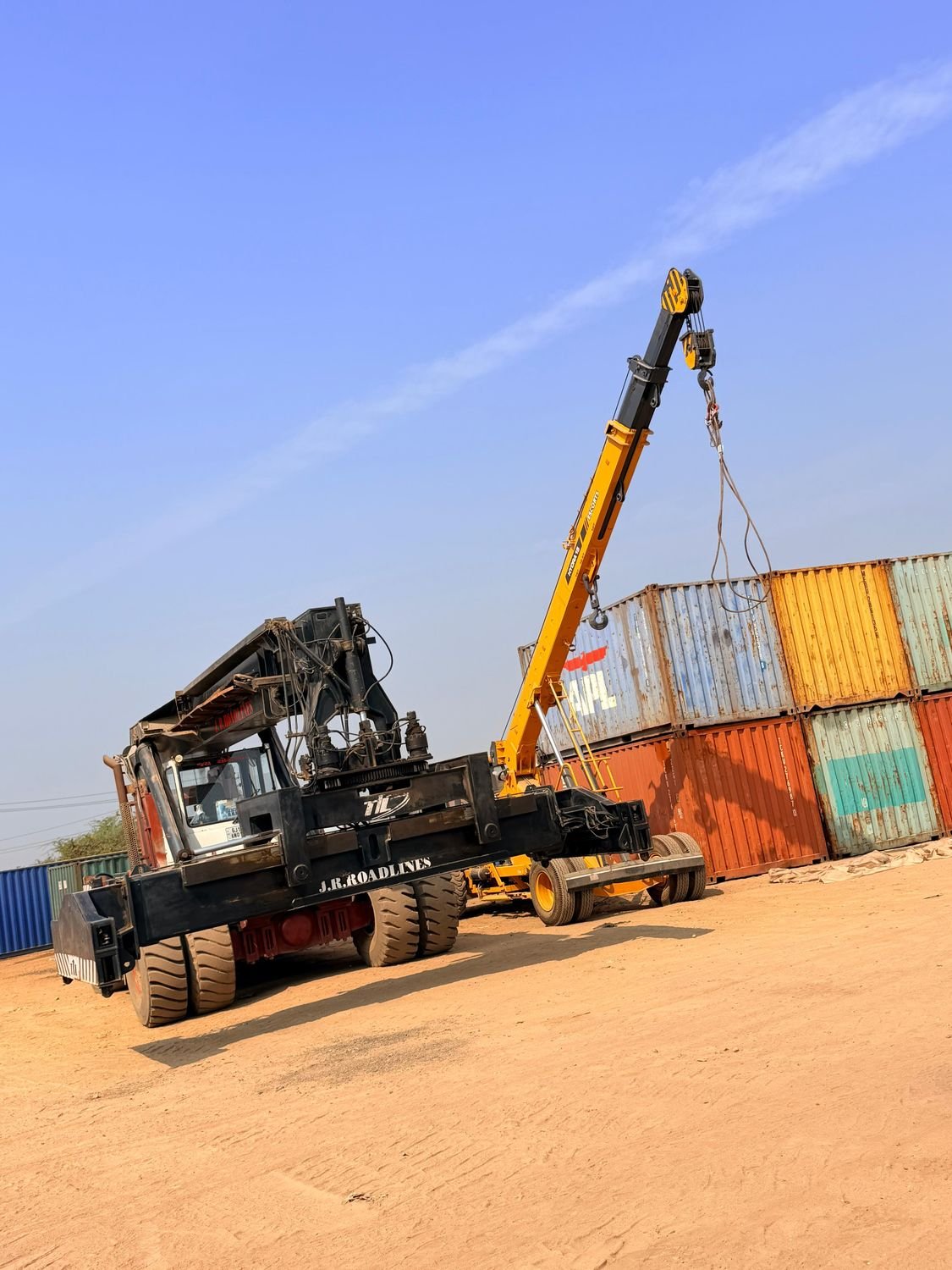 Crane handling at the yard